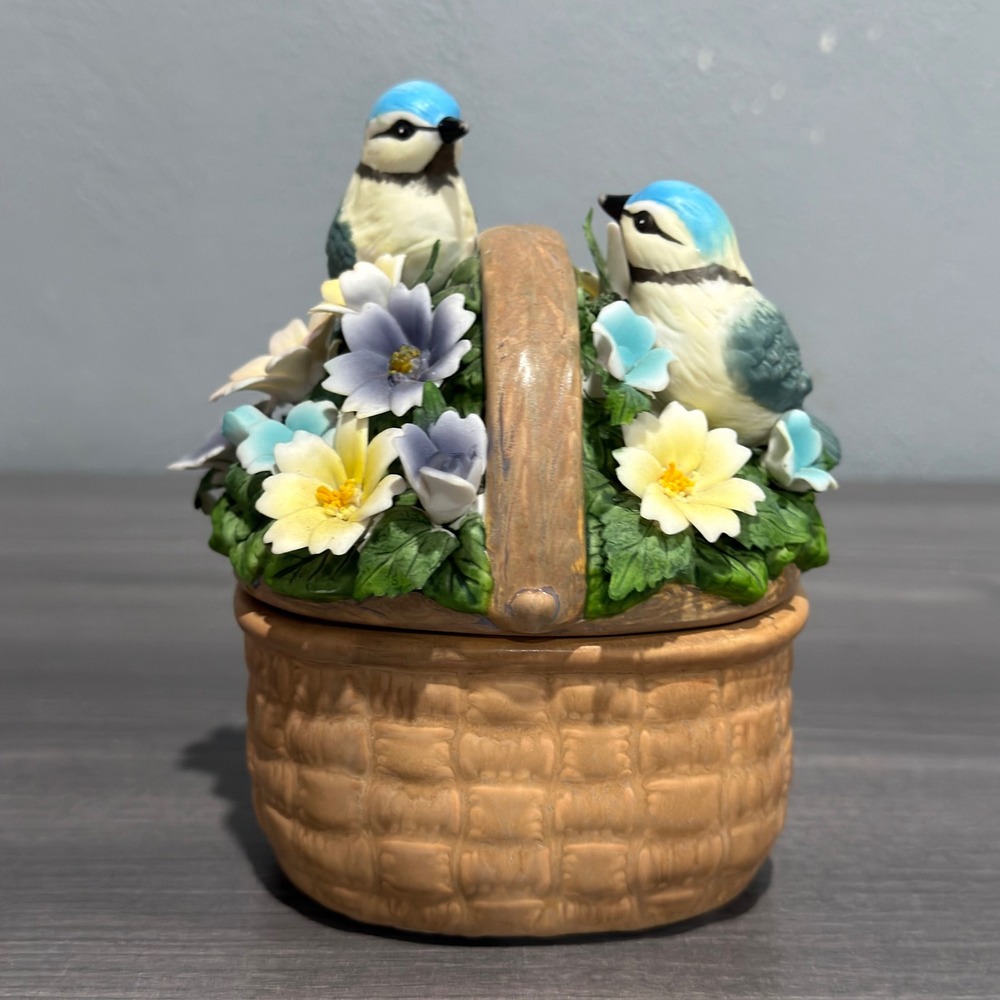 Enesco Nurture Nature Blue Birds Flower Basket Music Box 640069 Vintage 1999